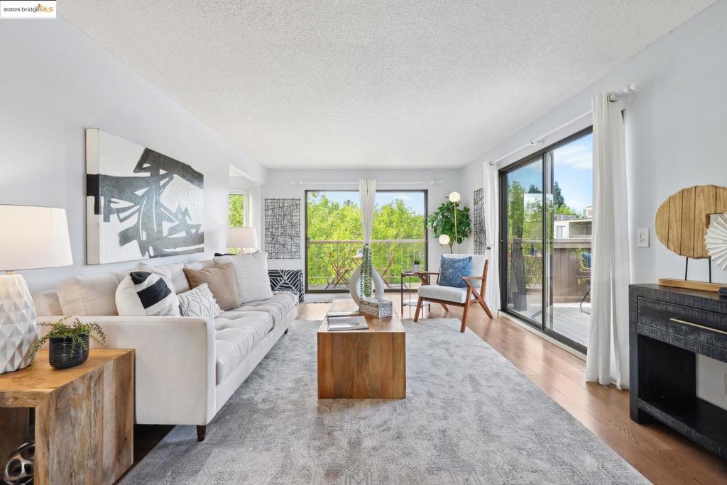 490 N. Civic Dr 505