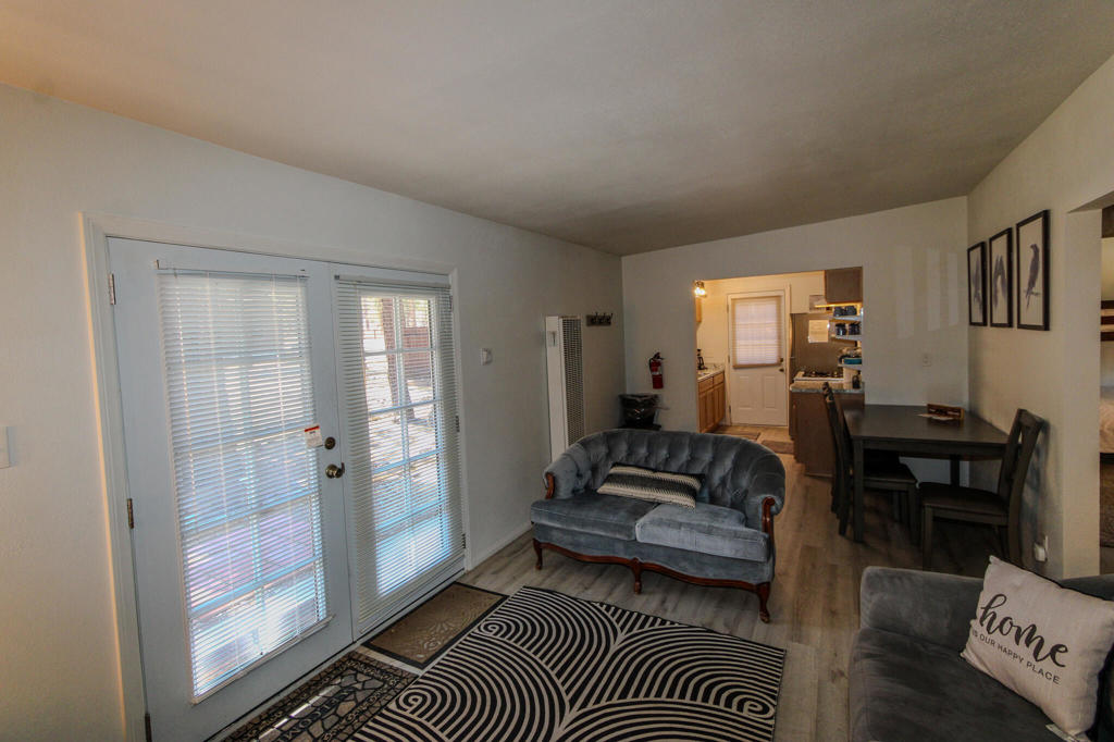 805 E Fairway Boulevard