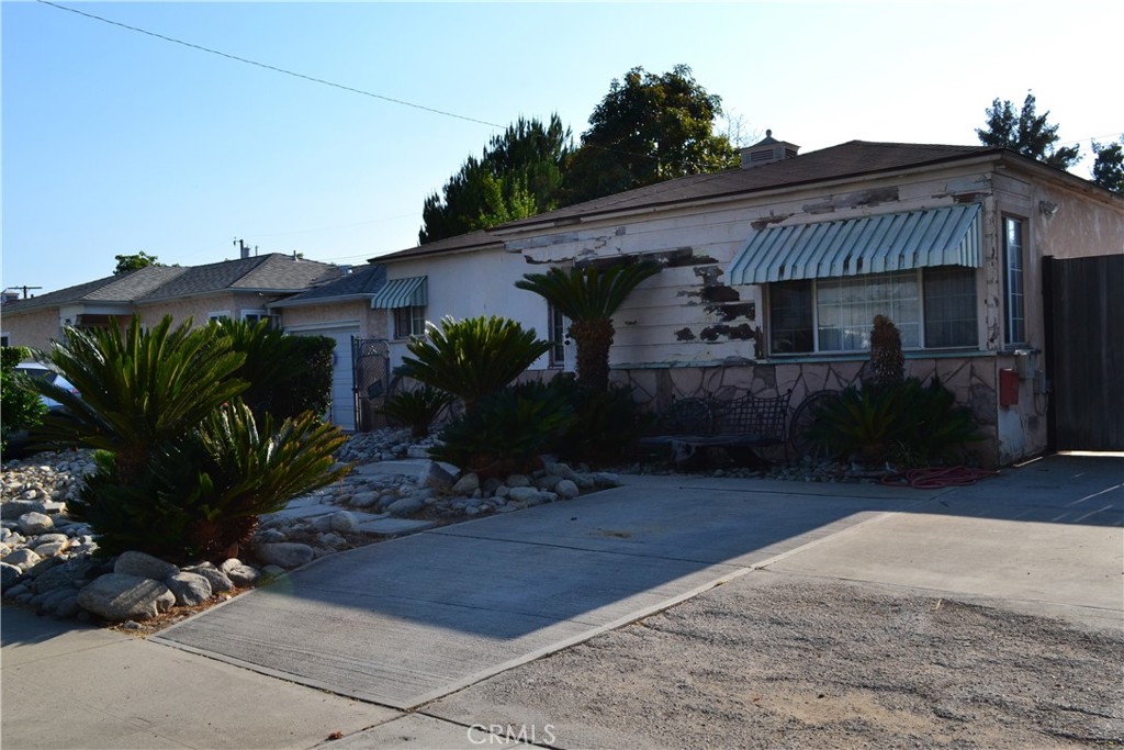2121 N Pass Avenue
