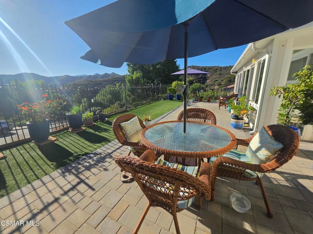32458 Saddle Mountain Drive