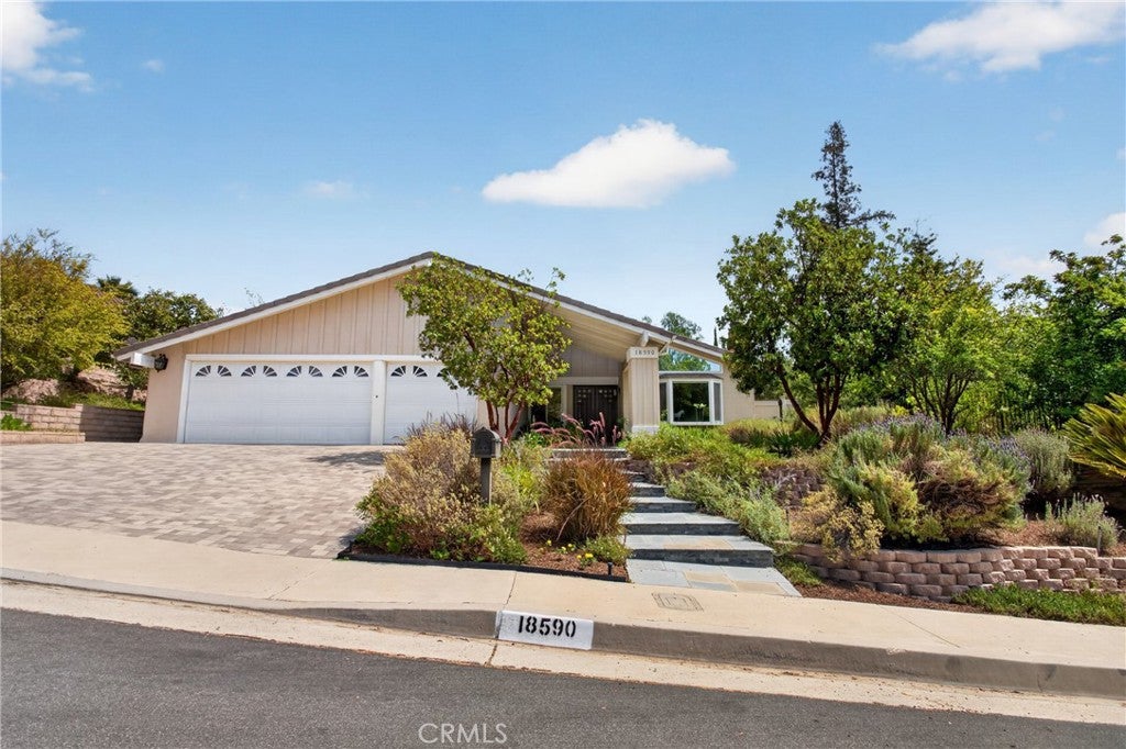 18590 Calle Vista Circle