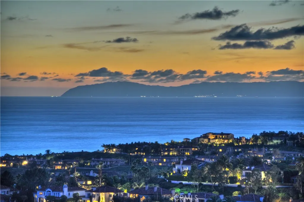 Newport Beach, California 92660, United States, 2 Bedrooms Bedrooms, ,2 BathroomsBathrooms,Residential,Active,170635