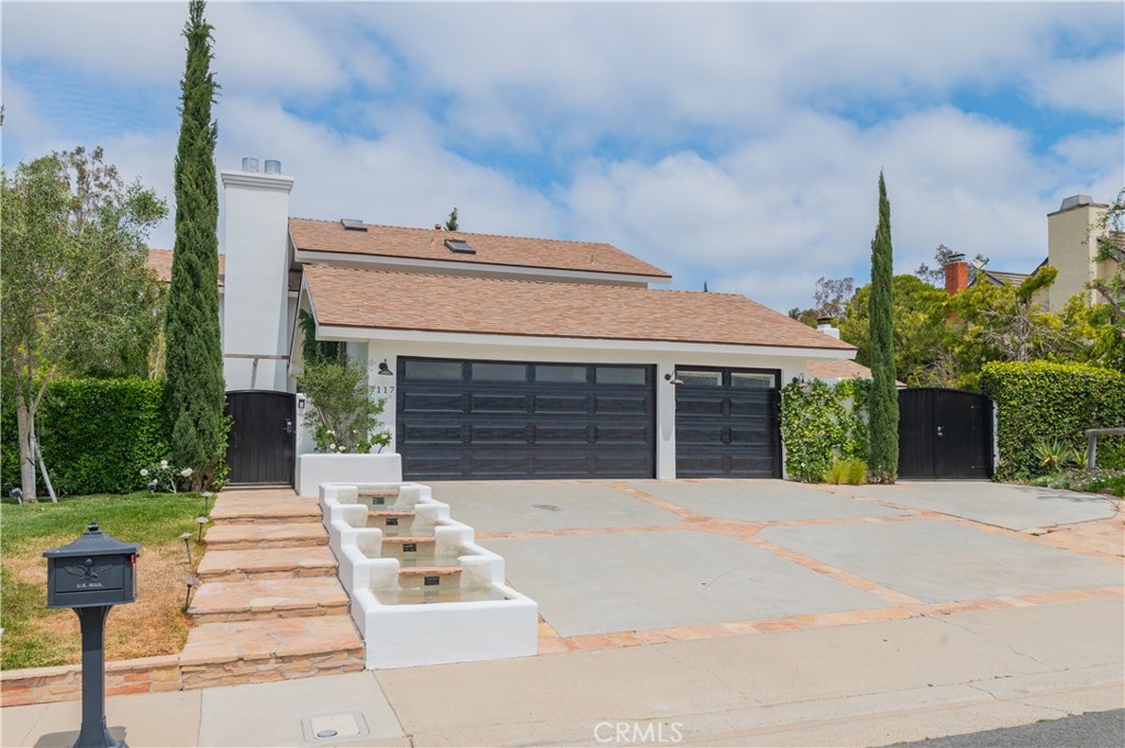 7117 E Clydesdale Avenue