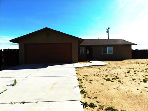 Photo of 8312 Tamarack Ave, California City, CA 93505 (MLS # CV26068514)