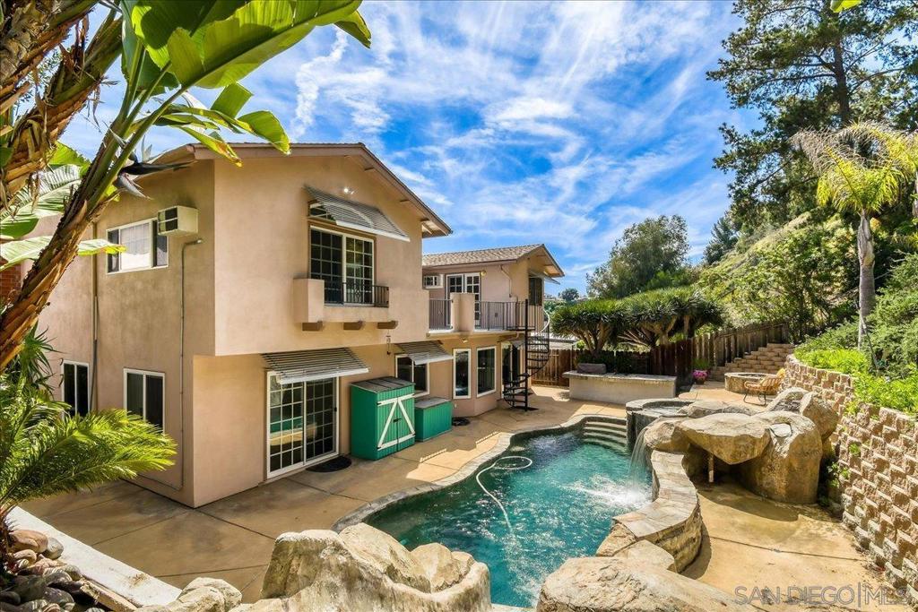2552 Arnott Street St, San Diego CA 92110