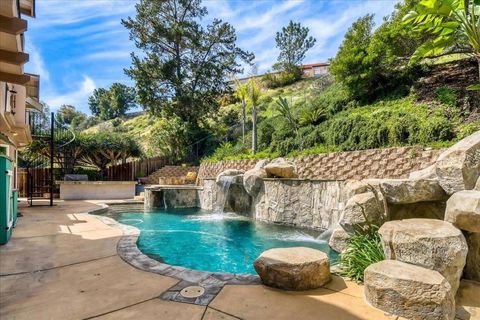 Photo of 2552 Arnott Street St, San Diego, CA 92110 (MLS # 260006531SD)
