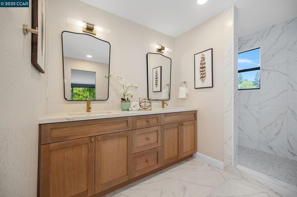 GREENBROOK - Residential