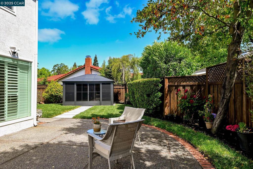 GREENBROOK - Residential