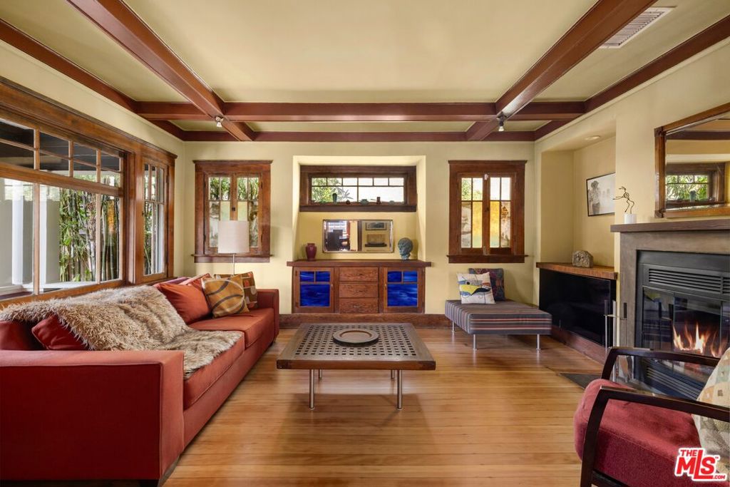 712 Copeland Court, Santa Monica CA 90405