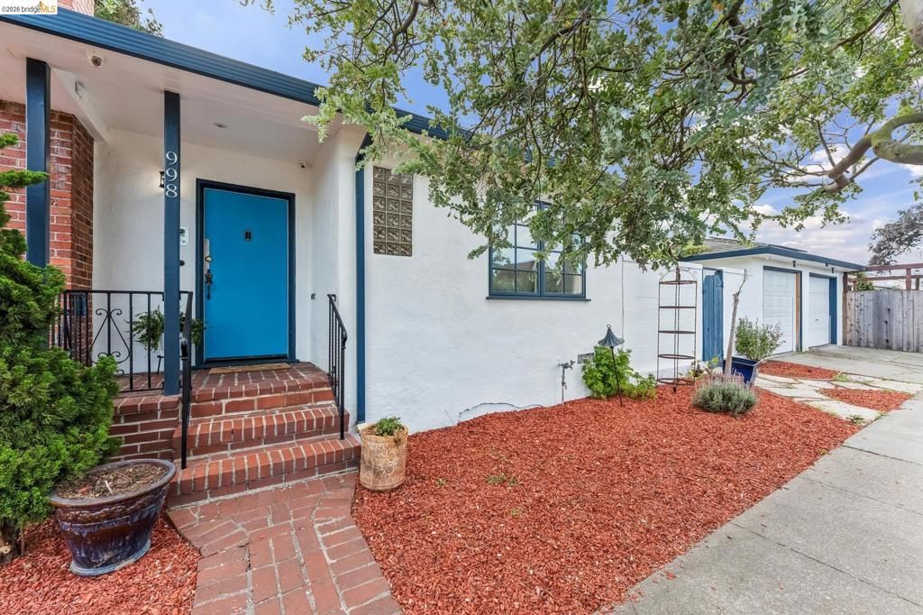Photo of 998 30Th St St, Richmond, CA 94804 (MLS # 41130438)