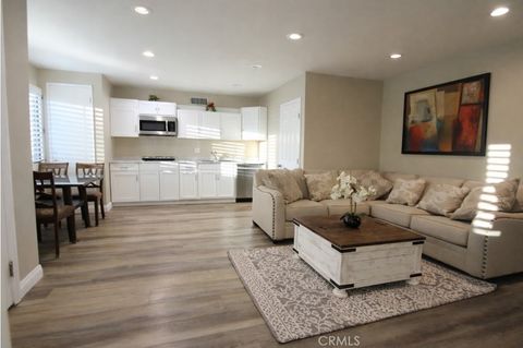 Photo of 19303 Citronia St #ADU, Northridge, CA 91324 (MLS # GD25280250)