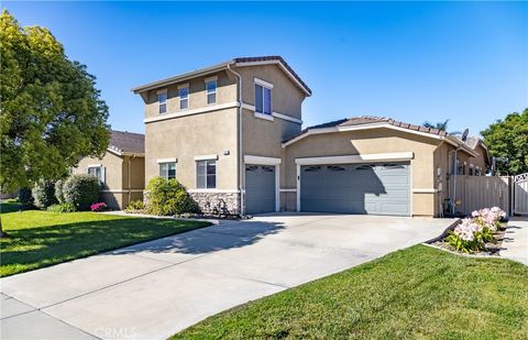 Photo of 7840 La Cresta Street, Highland, CA 92346 (MLS # IV25106632)