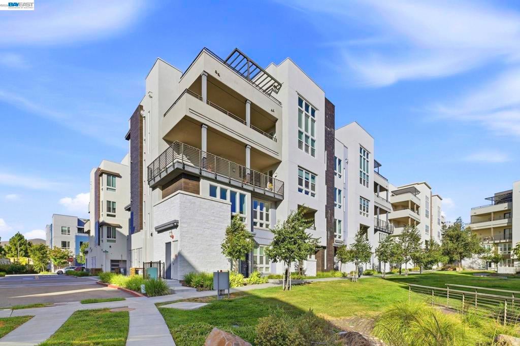 Photo of 45249 Electric Ter TER #401, Fremont, CA 94539 (MLS # 41137850)