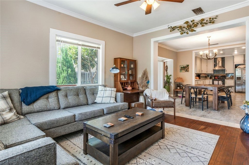 1417 N Kenmore