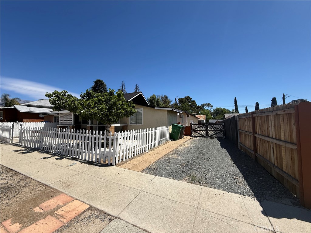 162 N 3rd