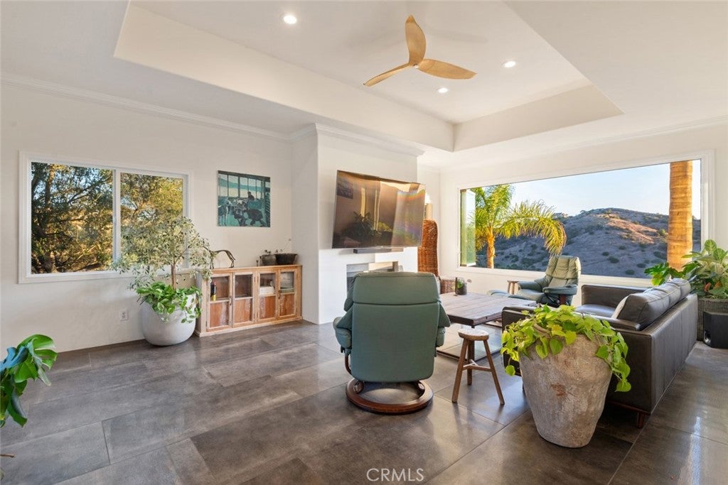 25757 Avenida Del Oro
