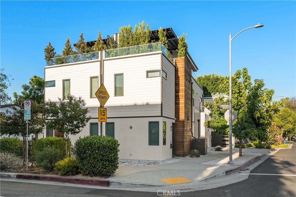 Photo of 14659 Moorpark ST, Sherman Oaks, CA 91403 (MLS # SR26174412)