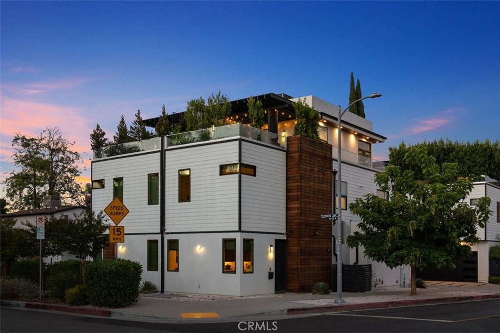 14659 Moorpark