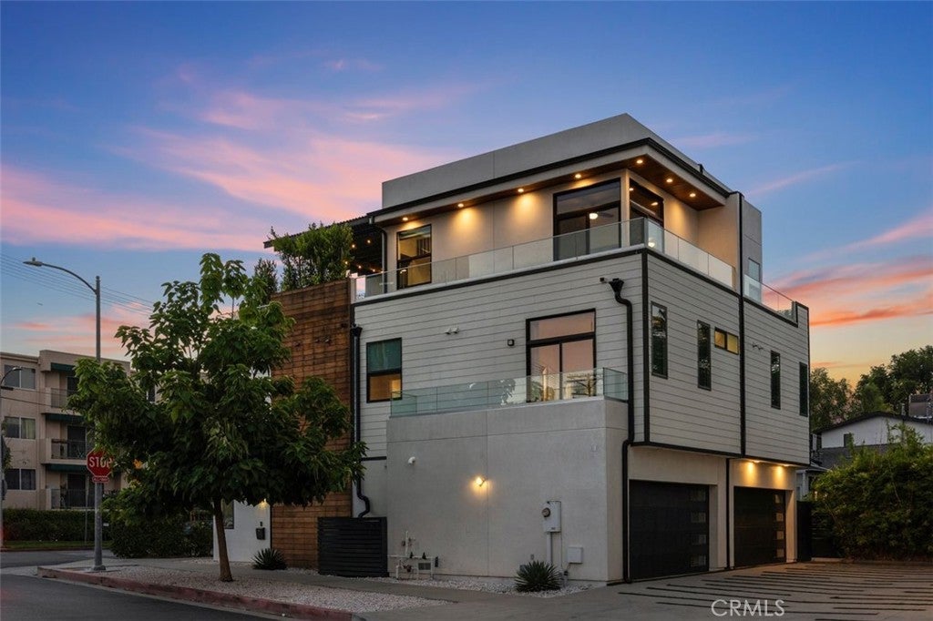 14659 Moorpark