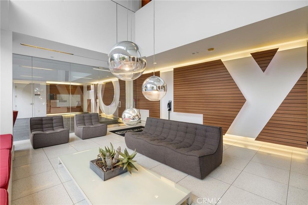 listing image 130727655560308525164