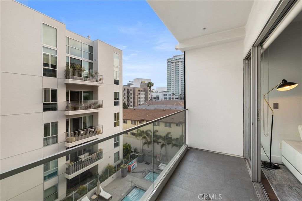 listing image 130726346747271217364