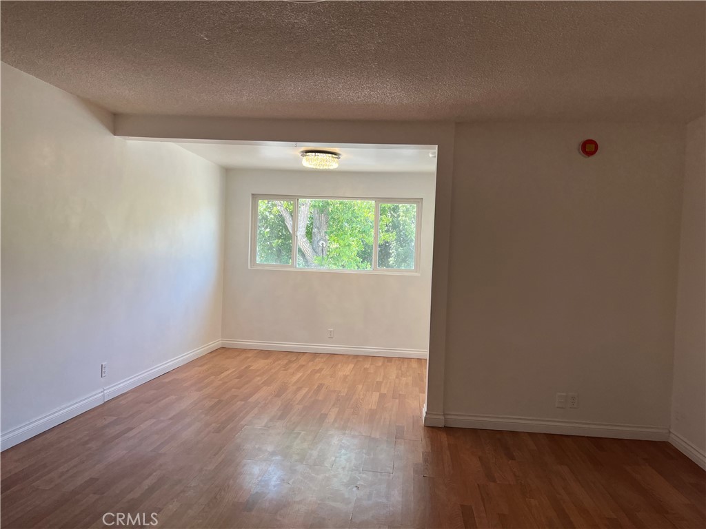 Discover the Best Value in Sherman Oaks. Well-located 2-bed, 1 bath apartment in prime Location, close to the Sherman Oaks Fashion Center and offering access to a large municipal park, with lush greenery, well-tendered lawn and play areas. Modern Upgrades, & Fantastic Price! Uplifting Views of mature trees and generous greenery from multiple vantage points: living room, kitchen and bedroom. This comfortable, recently repainted residence is situated in a private, building of just 8 units, only a few blocks from Ventura Blvd. Enjoy exclusive, tranquil living with an unbeatable combination of price, size, and location!
Highlights include: Bright, spacious layout with beautiful wood-like floors and fresh paint. Modern countertop with sleek countertops & dishwasher.
Serene master suite with walk-in closet and attached bath; no carpets—easy maintenance, 1 car parking. Additional perks:
Natural light floods the space, creating an inviting atmosphere; Laundry facilities in building;
Outstanding location! Walk to top restaurants, sushi bars, Starbucks, retail shops, and more! Easy access to freeways, UCLA, Beverly Hills, Hollywood, and private schools—including Dixie Canyon Elementary. Perfect for professionals working from home seeking peace and convenience.
Requirements: Good credit, verifiable references, proof of funds & employment. Submit for pets. This is your chance to enjoy Summer in a beautiful, serene community—don’t miss out! Call now to schedule your viewing and secure your new home today!