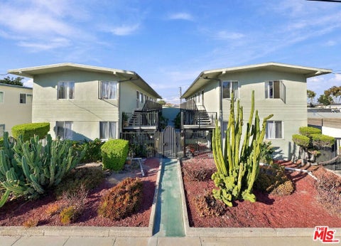 Photo of 4425 W 159th Street, Lawndale, CA 90260 (MLS # 26996965)