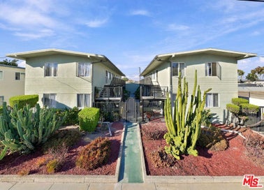 4425 W 159th Street Lawndale CA 90260