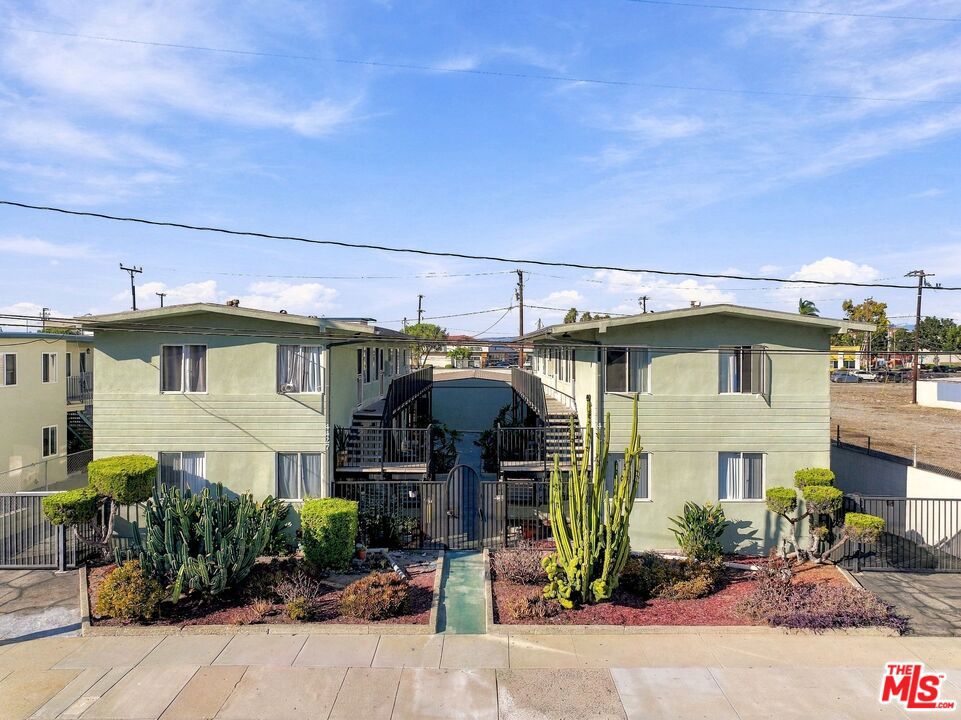 4425 W 159th Street
