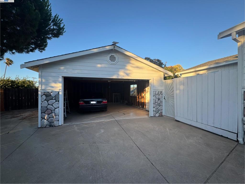 VINE HILL - Residential