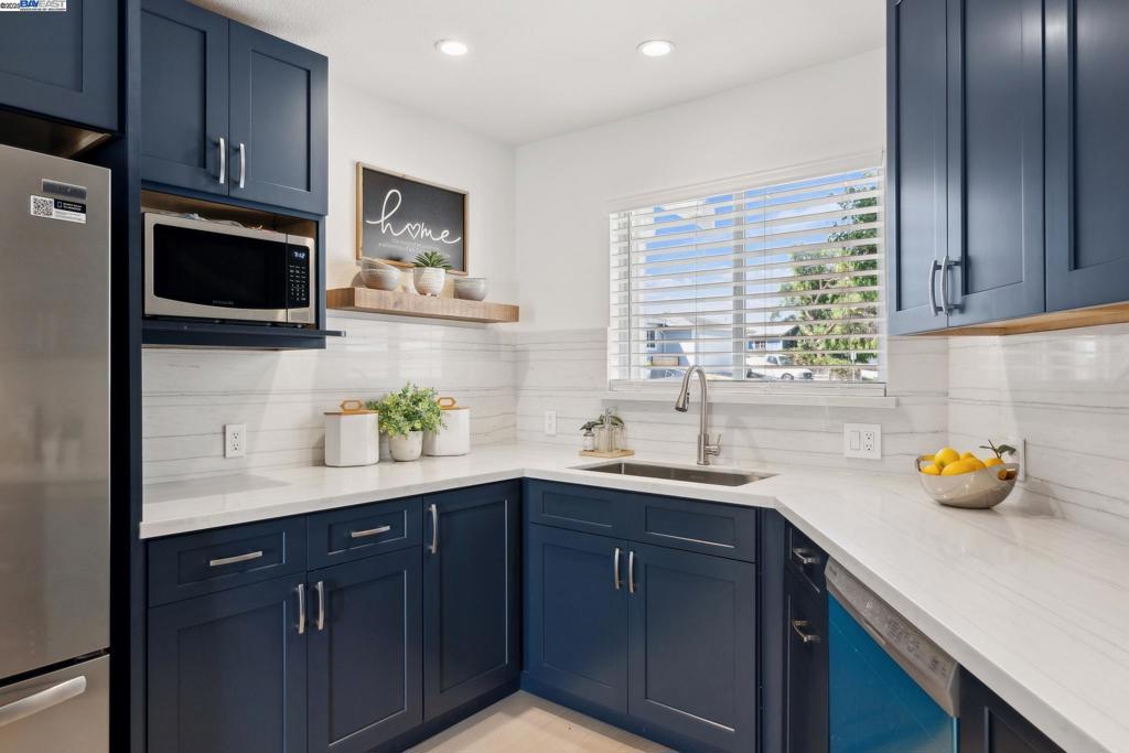 VINE HILL - Residential