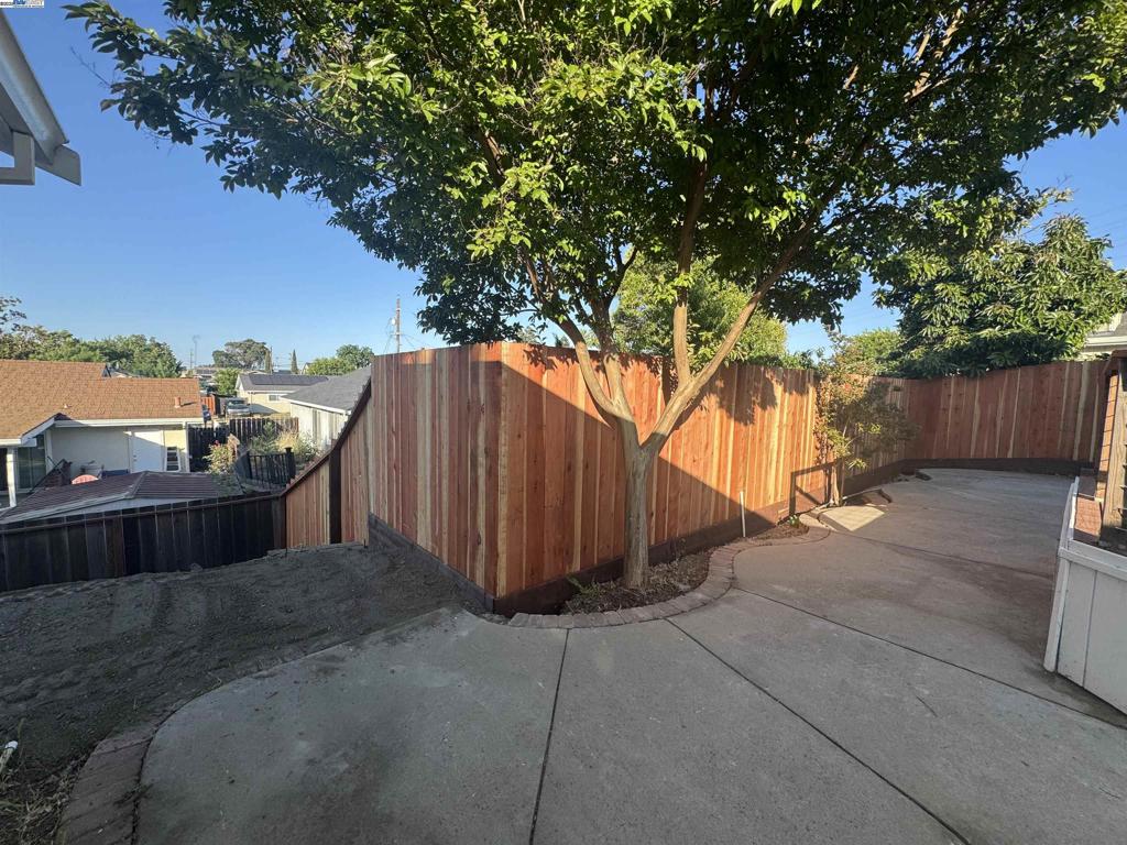 VINE HILL - Residential