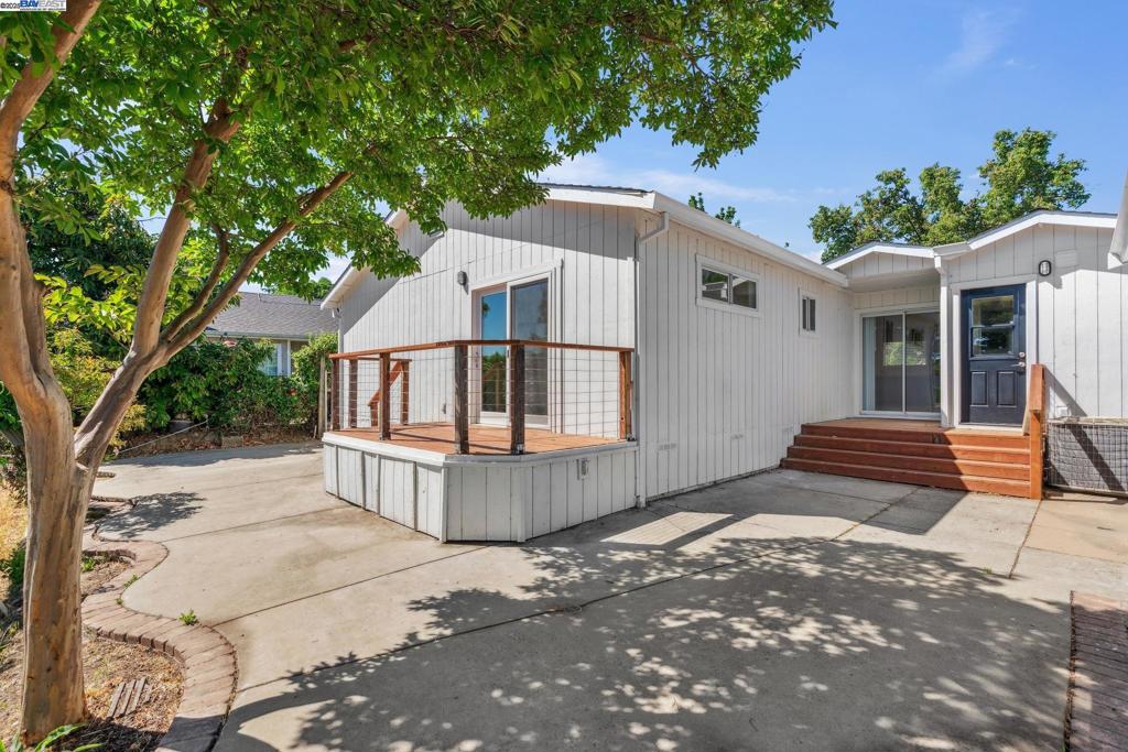 VINE HILL - Residential