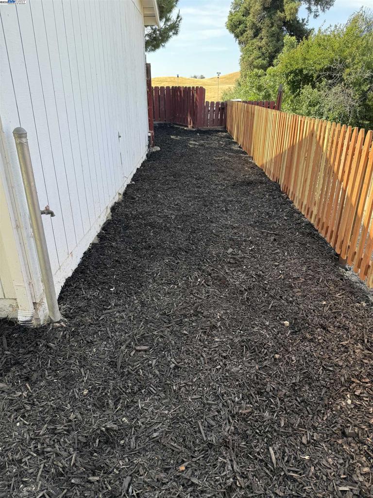 VINE HILL - Residential