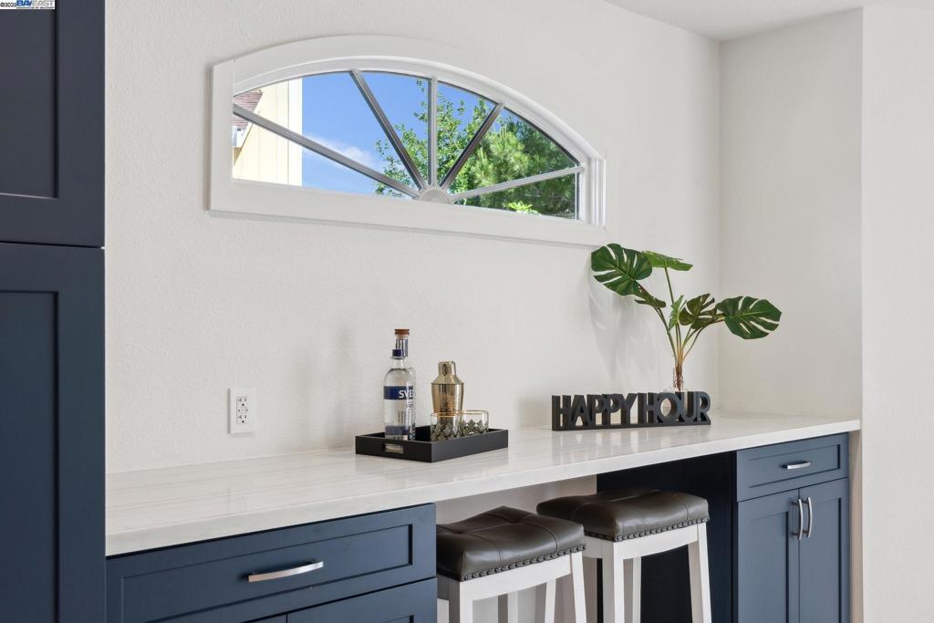 VINE HILL - Residential