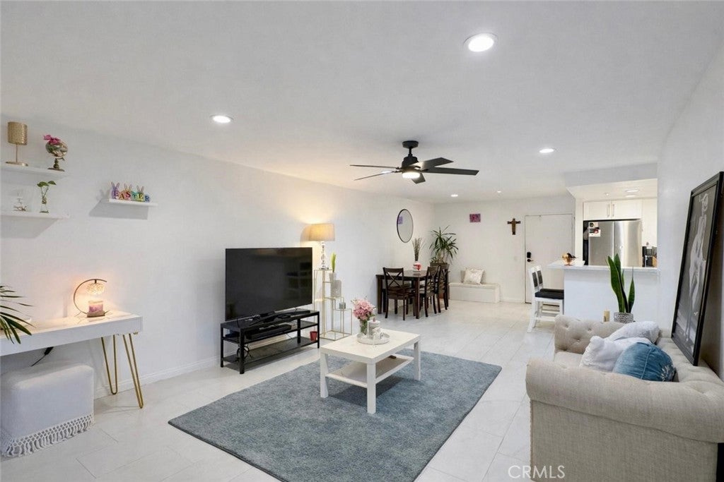 700 W 3rd Street A104, Santa Ana CA 92701
