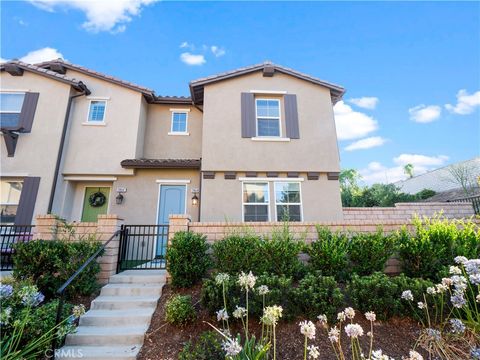 Photo of 28645 Jardineras Dr, Valencia, CA 91354 (MLS # SR26036508)