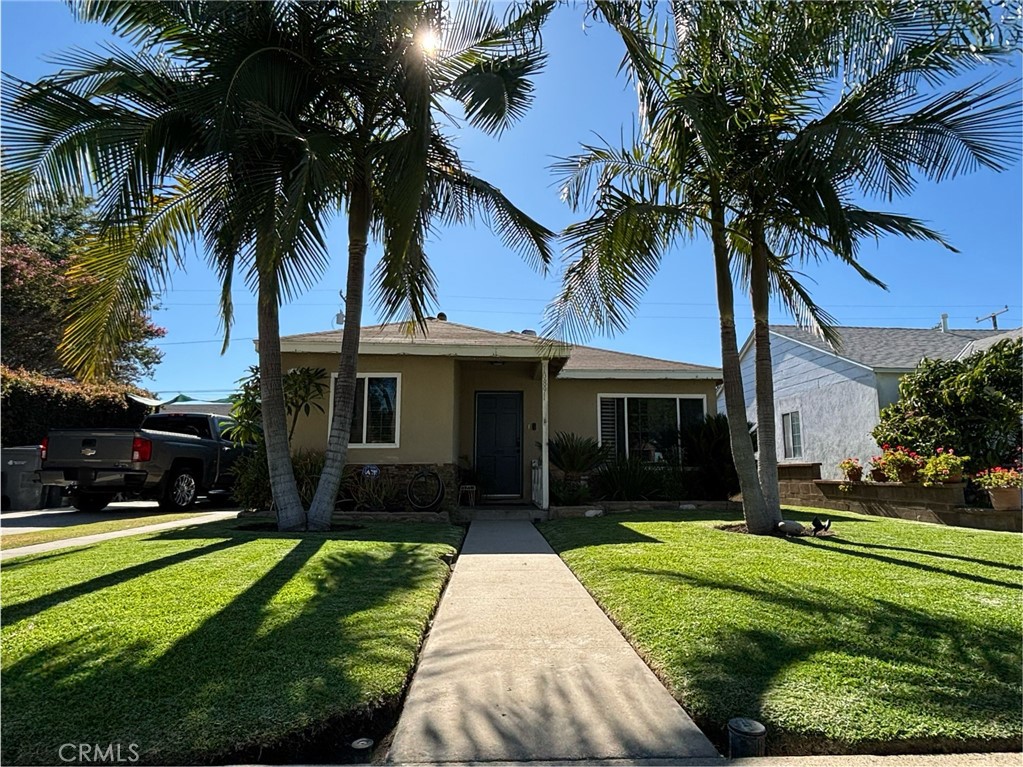 Welcome to 10891 Standard St in the city of Lynwood. very well maintained home consist of 3 bedrooms and 2 bathrooms close to Lynwood high school and minutes away form 710 and 105 Fwy. don't miss this opportunity to own this home.