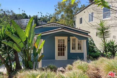 Photo of 3322 Hamilton Way, Los Angeles, CA 90026 (MLS # 26831965)