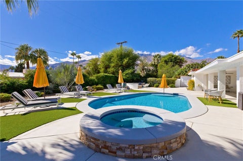 Photo of 1057 E Marshall Way, Palm Springs, CA 92262 (MLS # SB25247838)