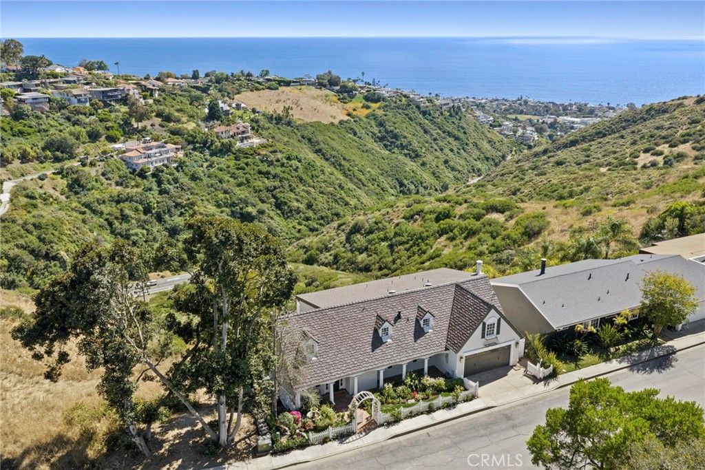 Photo of 1675 Tahiti Avenue, Laguna Beach, CA 92651 (MLS # LG26087539)