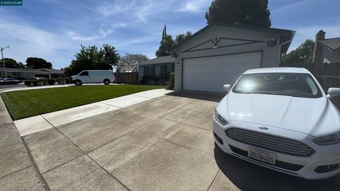Photo of 1510 Daisy Way Way, Antioch, CA 94509 (MLS # 41131625)