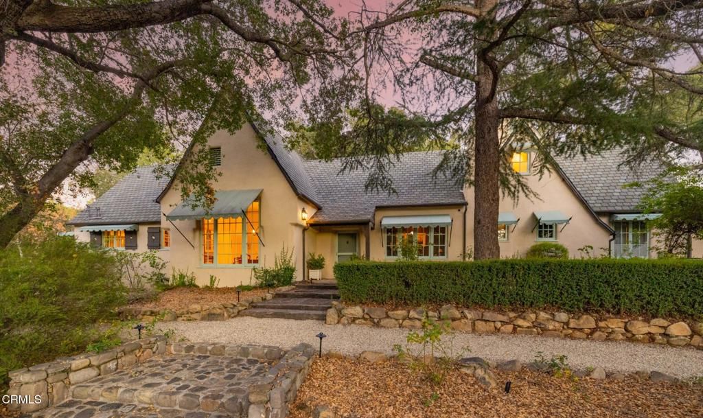 Photo of 1104 Foothill Road, Ojai, CA 93023 (MLS # V1-35300)