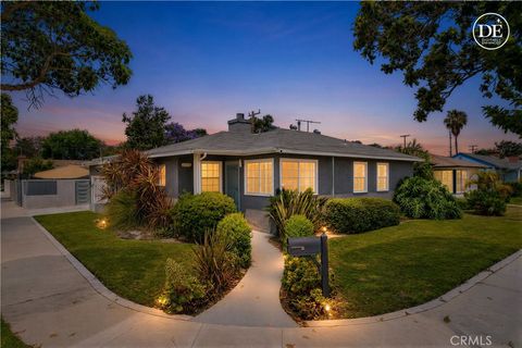 Photo of 2905 Magnolia AVE, Long Beach, CA 90806 (MLS # PW26113761)