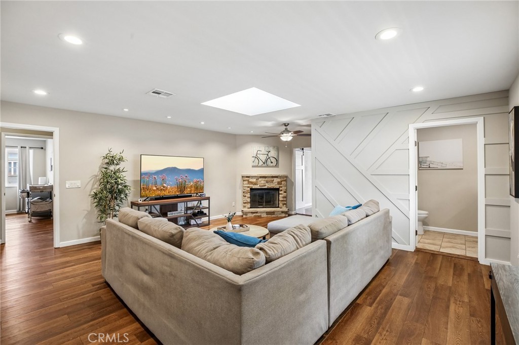 2905 Magnolia