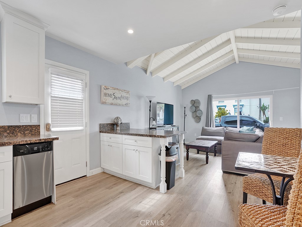 1320 W Balboa Boulevard