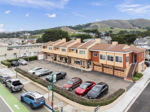 Photo of 1625 Palmetto Avenue, Pacifica, CA 94044 (MLS # ML82057188)