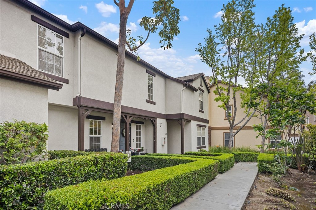 34 Three Vines Court