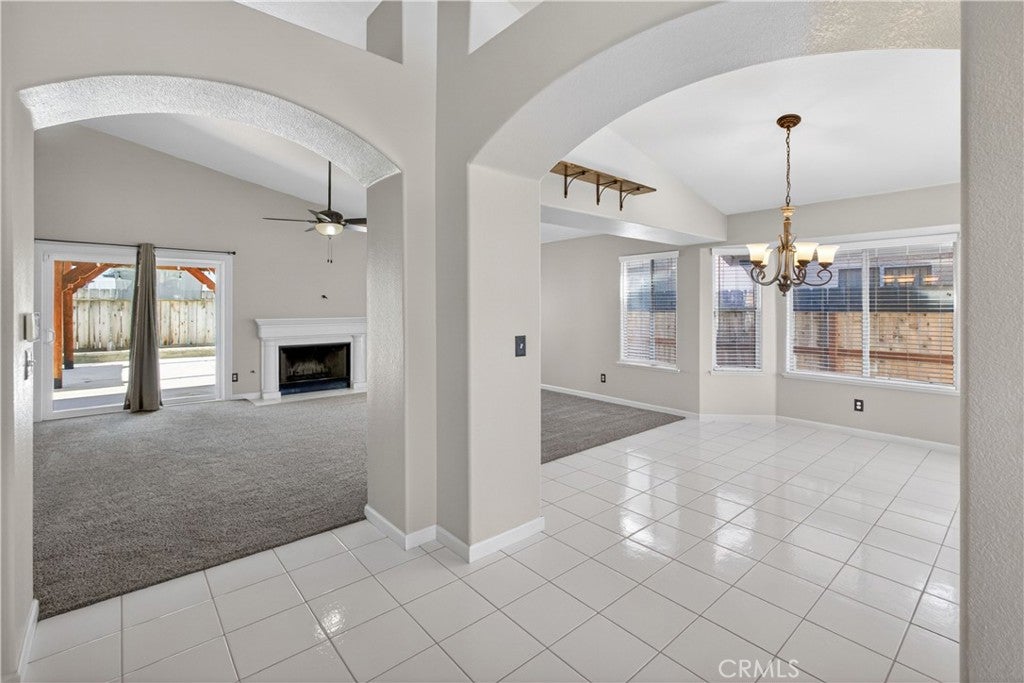 5577 W Paul