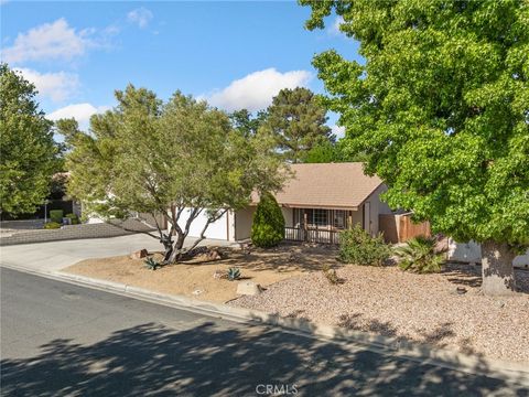 Photo of 13035 Norfolk LN, Victorville, CA 92395 (MLS # HD26097713)